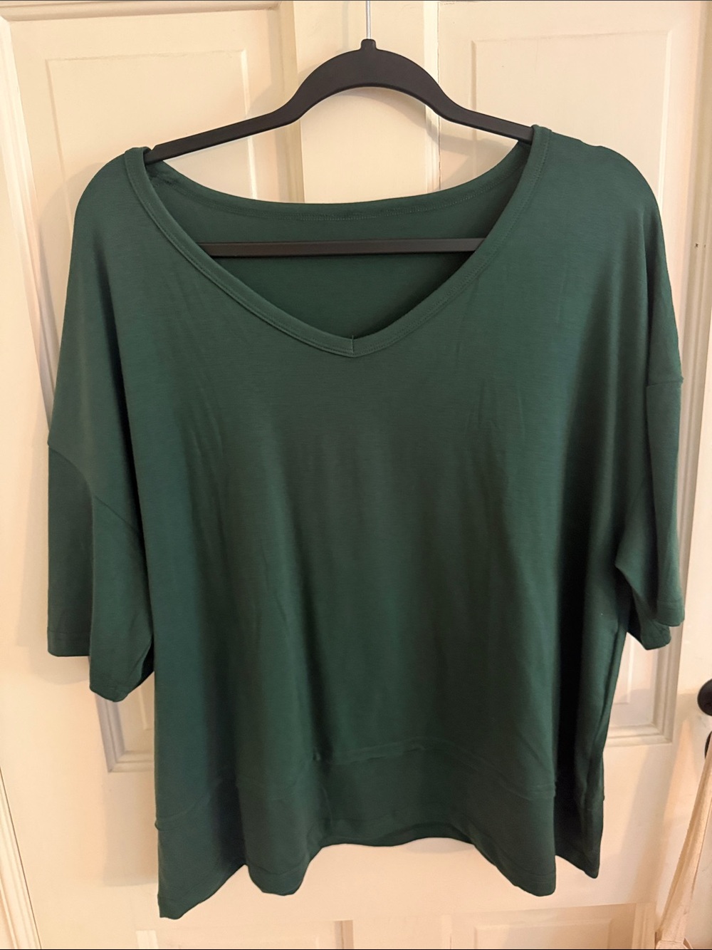 Women's Forest Green V-Neck Relaxed Top Size XL - Picture 1 of 4